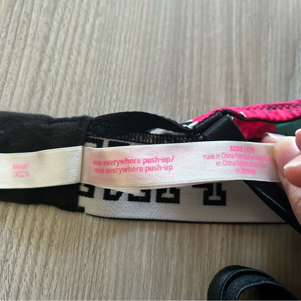 2 for 15!! PINK wear everywhere push-up bra - Picture 8 of 8